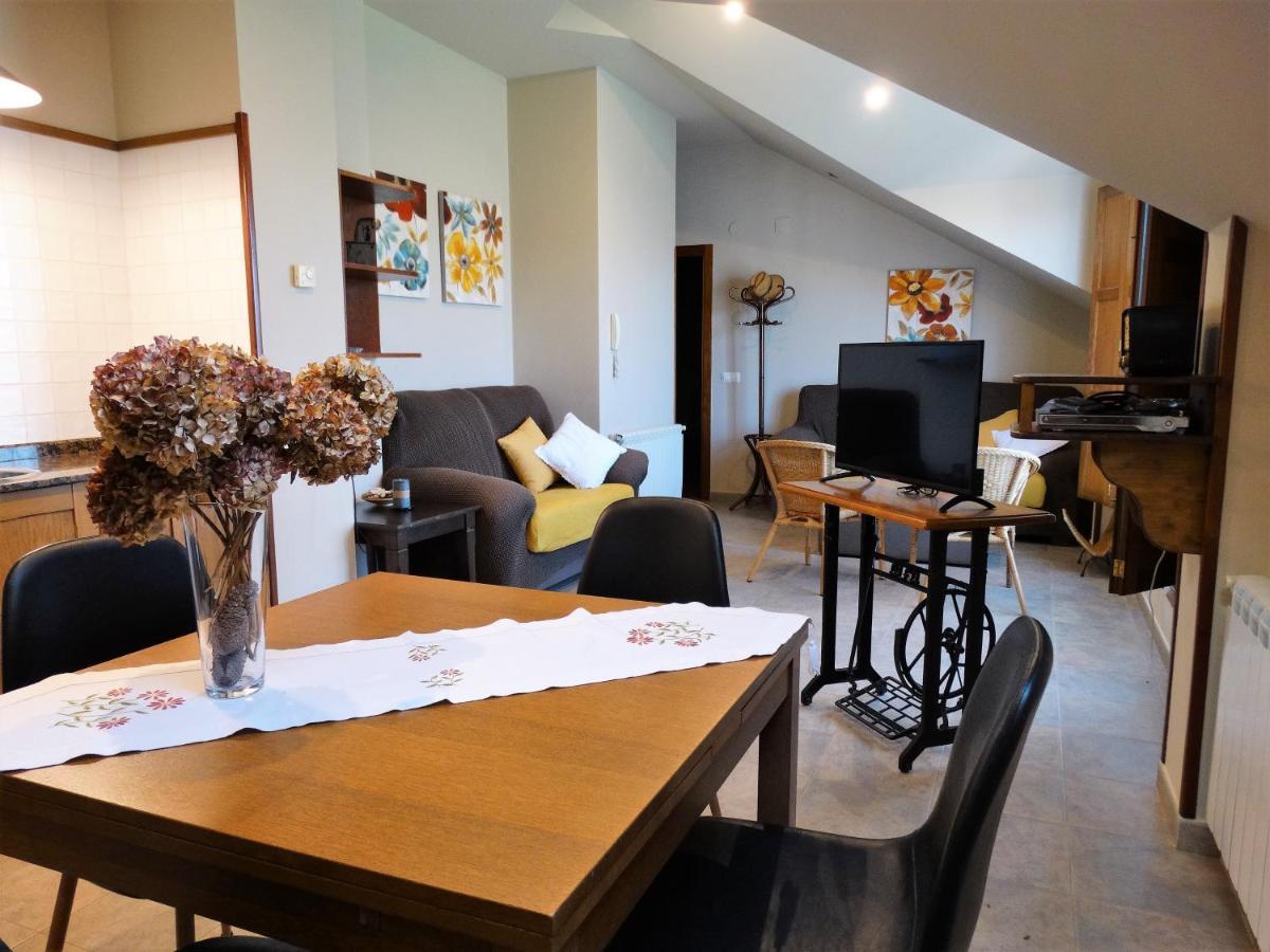 Apartamentos La Cruz de Paderne Navia Luaran gambar
