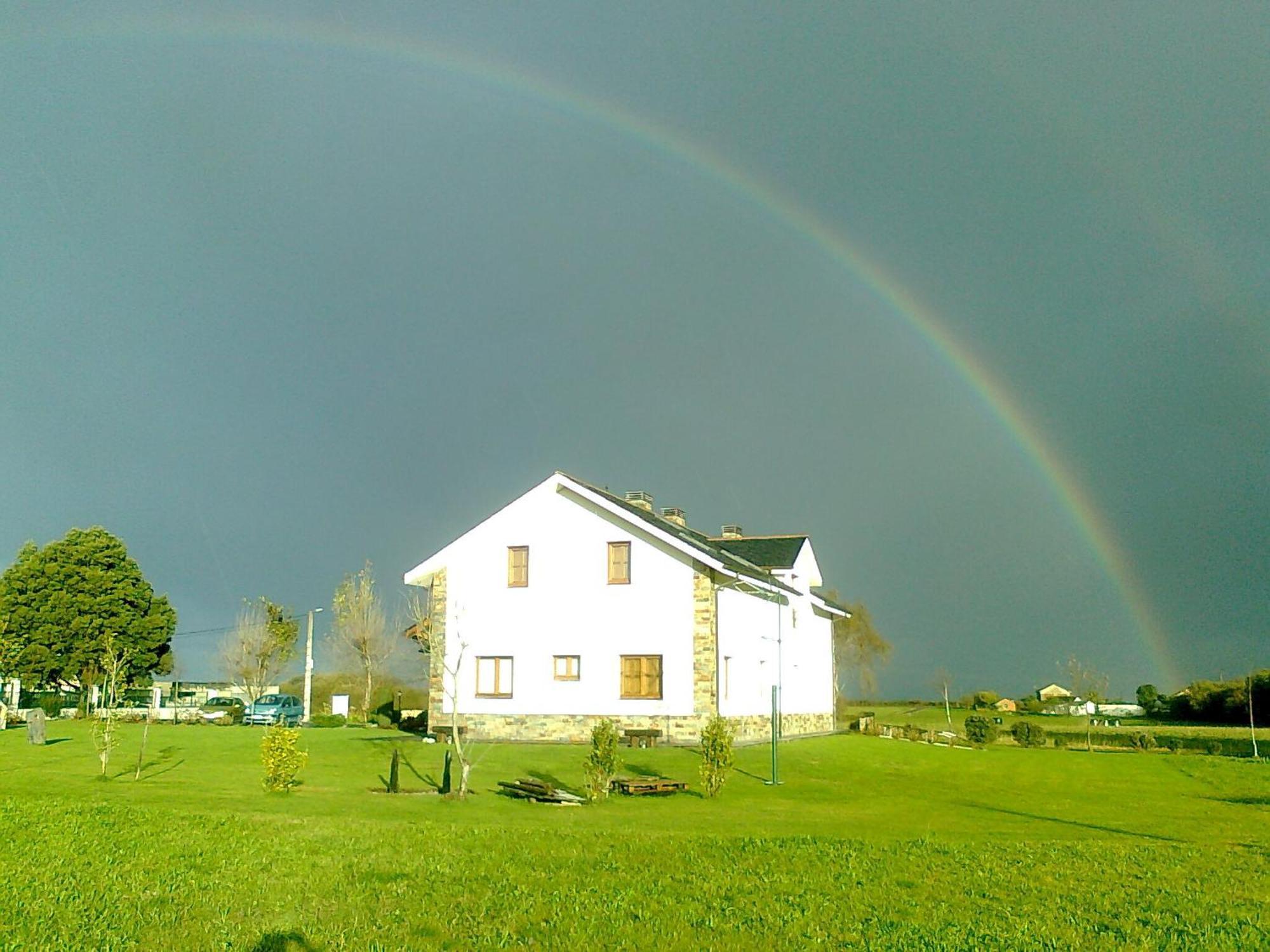 Apartamentos La Cruz de Paderne Navia Luaran gambar