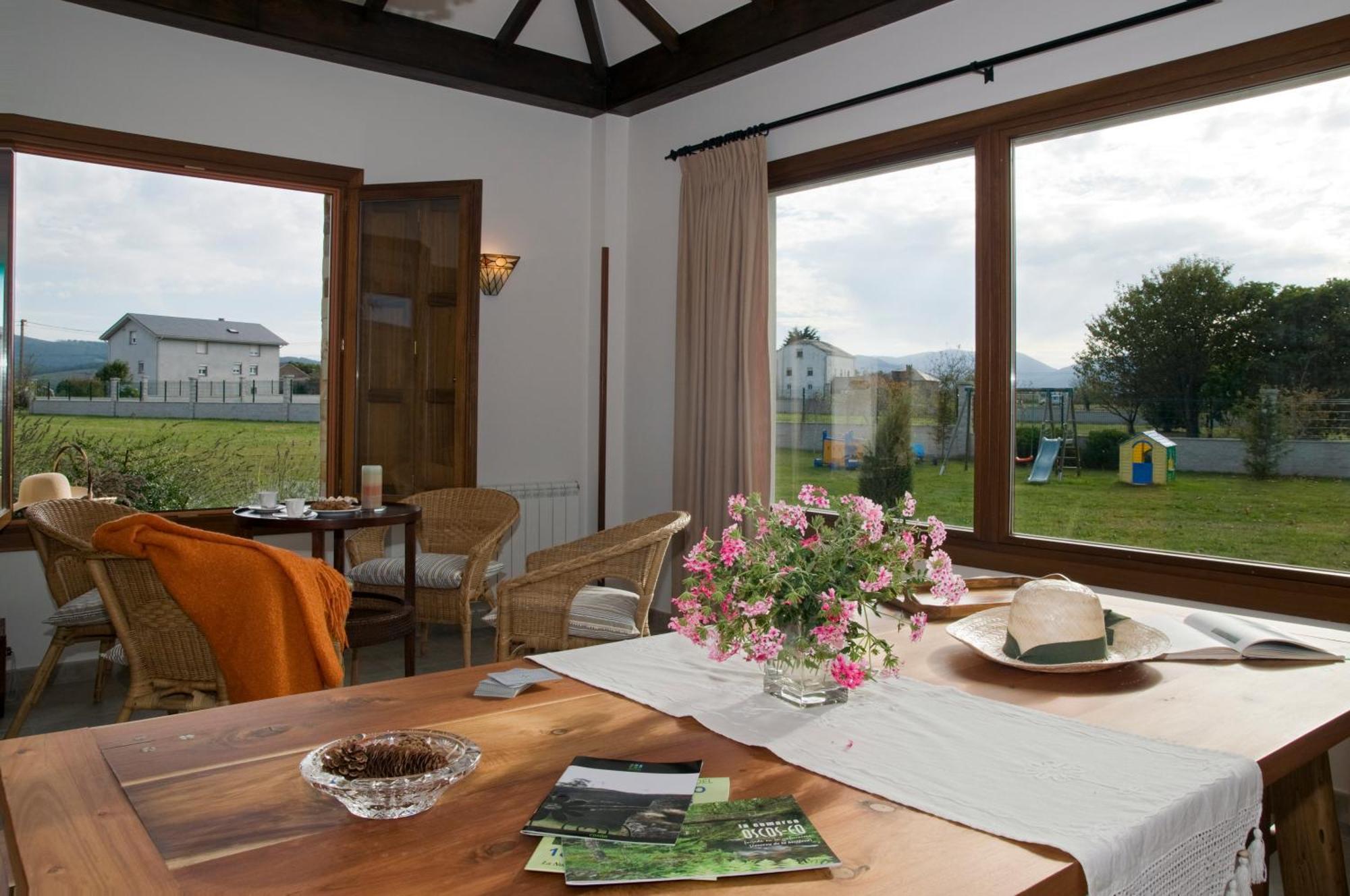 Apartamentos La Cruz de Paderne Navia Luaran gambar