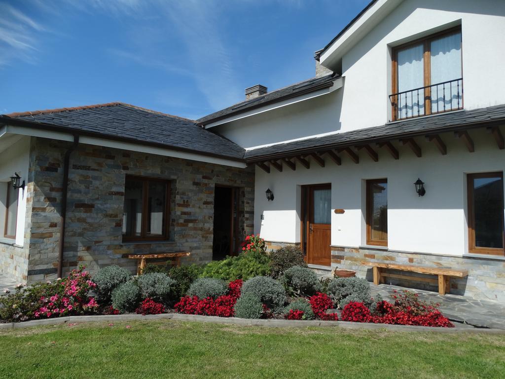 Apartamentos La Cruz de Paderne Navia Luaran gambar